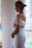 Off-the-shoulder pearl bridal shawl